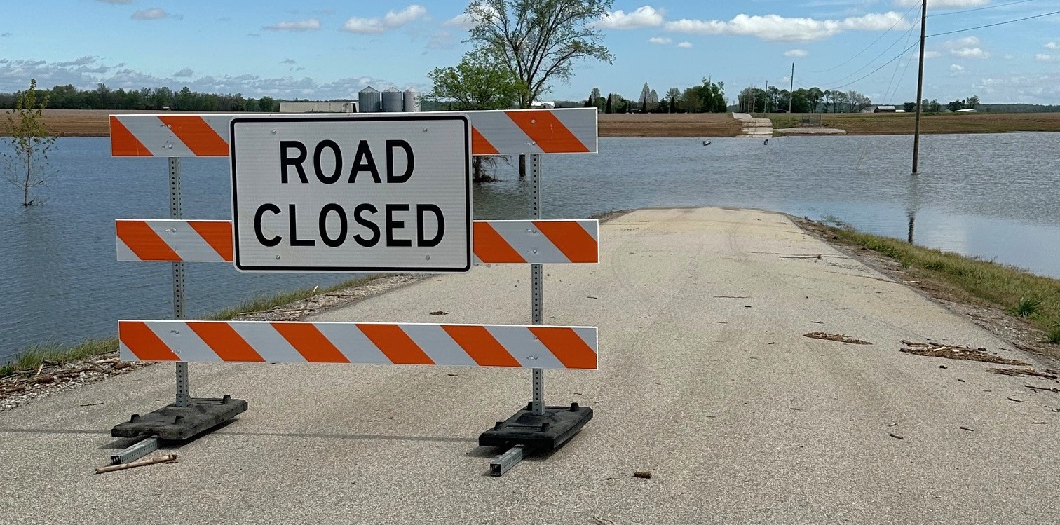 Road Closed - Flooding in Daviess County